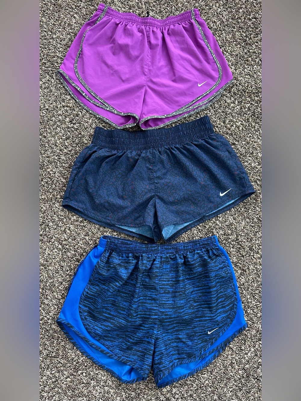 Nike Dri-FIT women's athletic running shorts size medium